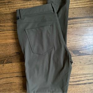 Lululemon Commissin Slim-Fit pant
